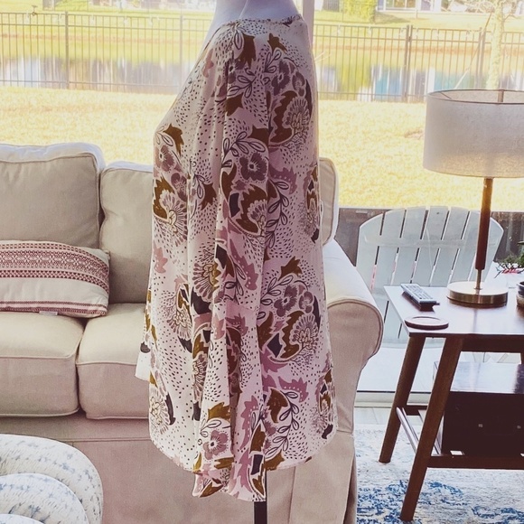 Boho Blouse w Bell Sleeves - Picture 7 of 13